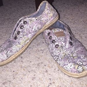 Floral toms